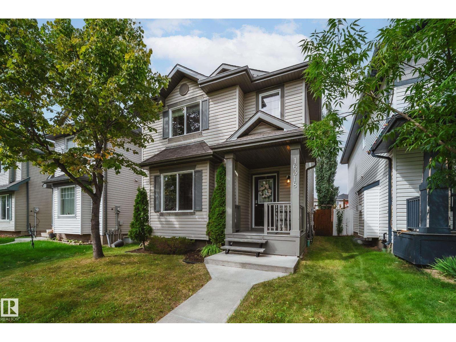 Photo 4 of 16318 57 St Nw, Edmonton AB