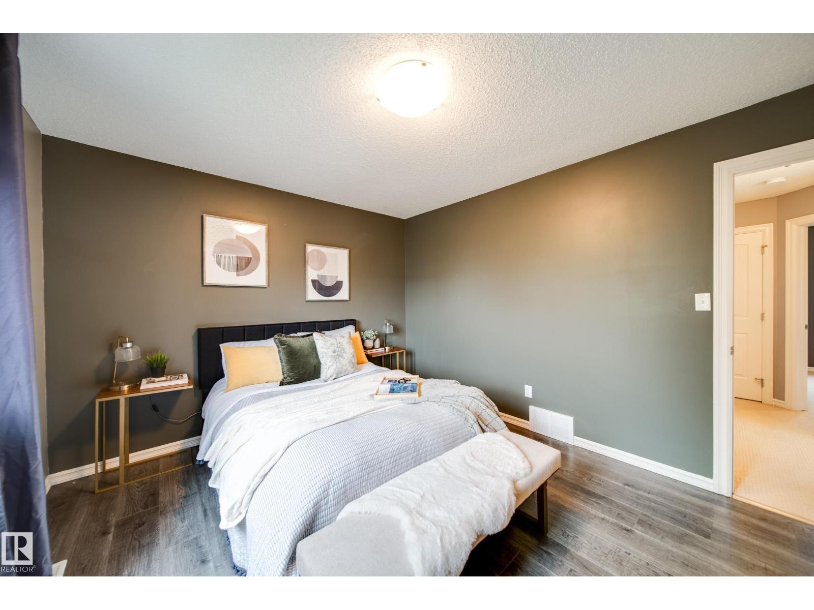 Photo 29 of 16318 57 St Nw, Edmonton AB