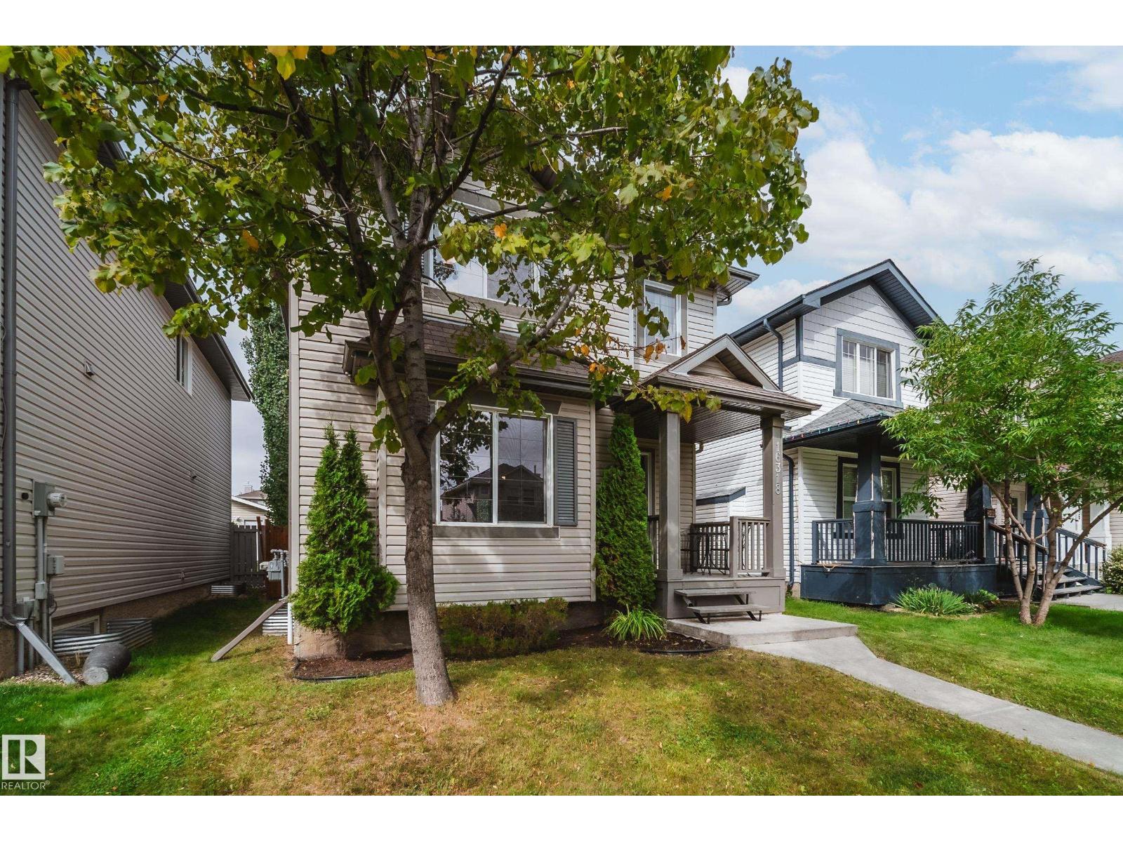 Photo 36 of 16318 57 St Nw, Edmonton AB