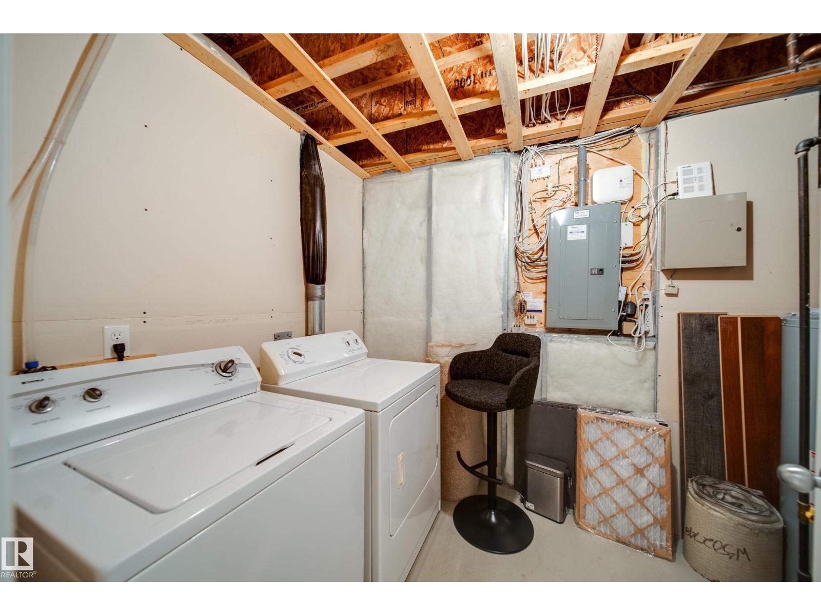 Photo 19 of 16318 57 St Nw, Edmonton AB