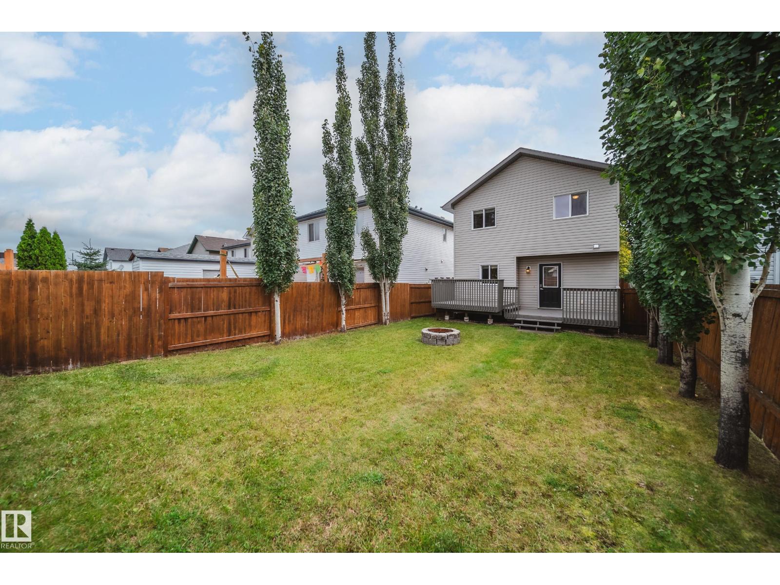 Photo 15 of 16318 57 St Nw, Edmonton AB