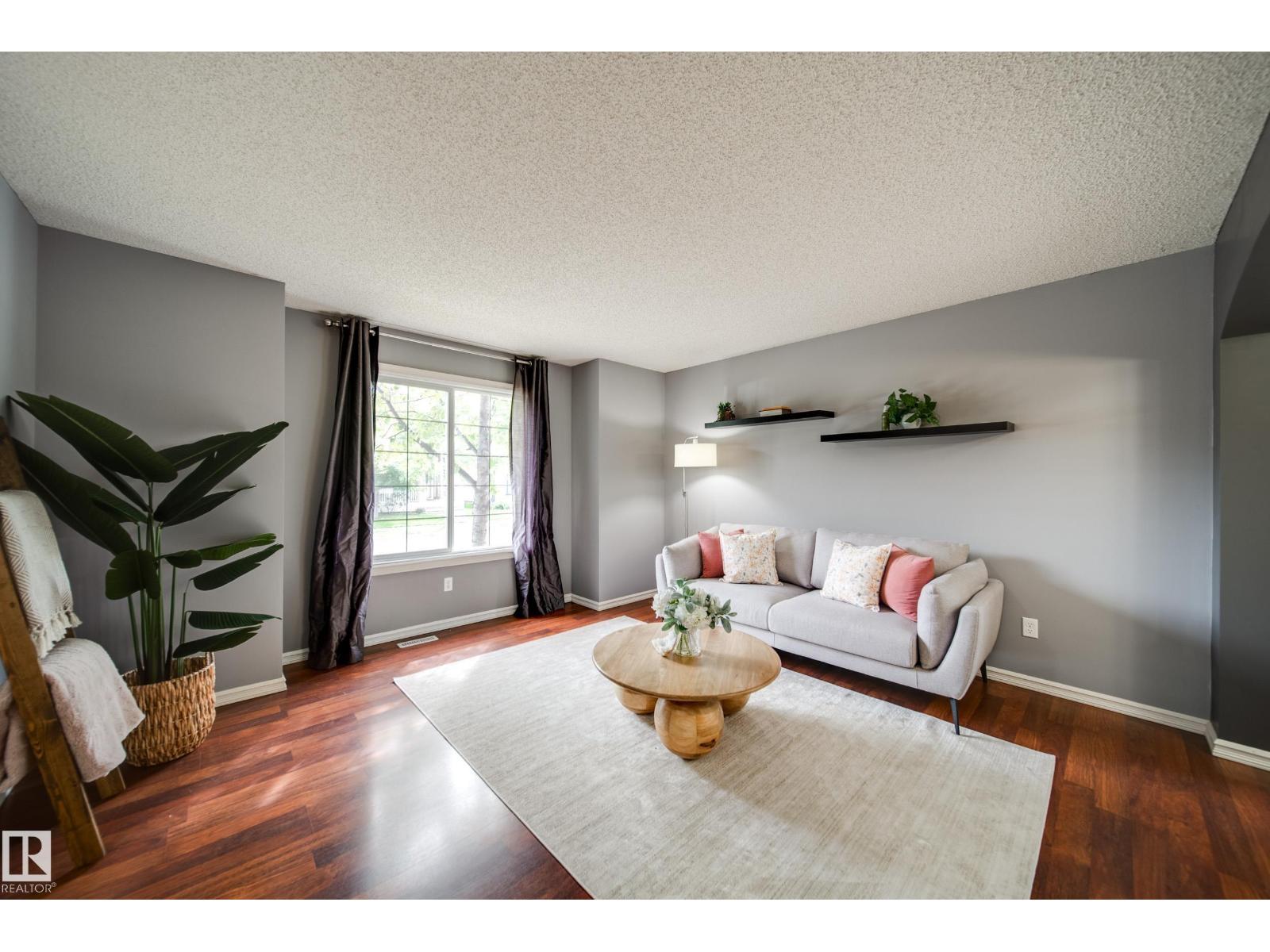 Photo 17 of 16318 57 St Nw, Edmonton AB