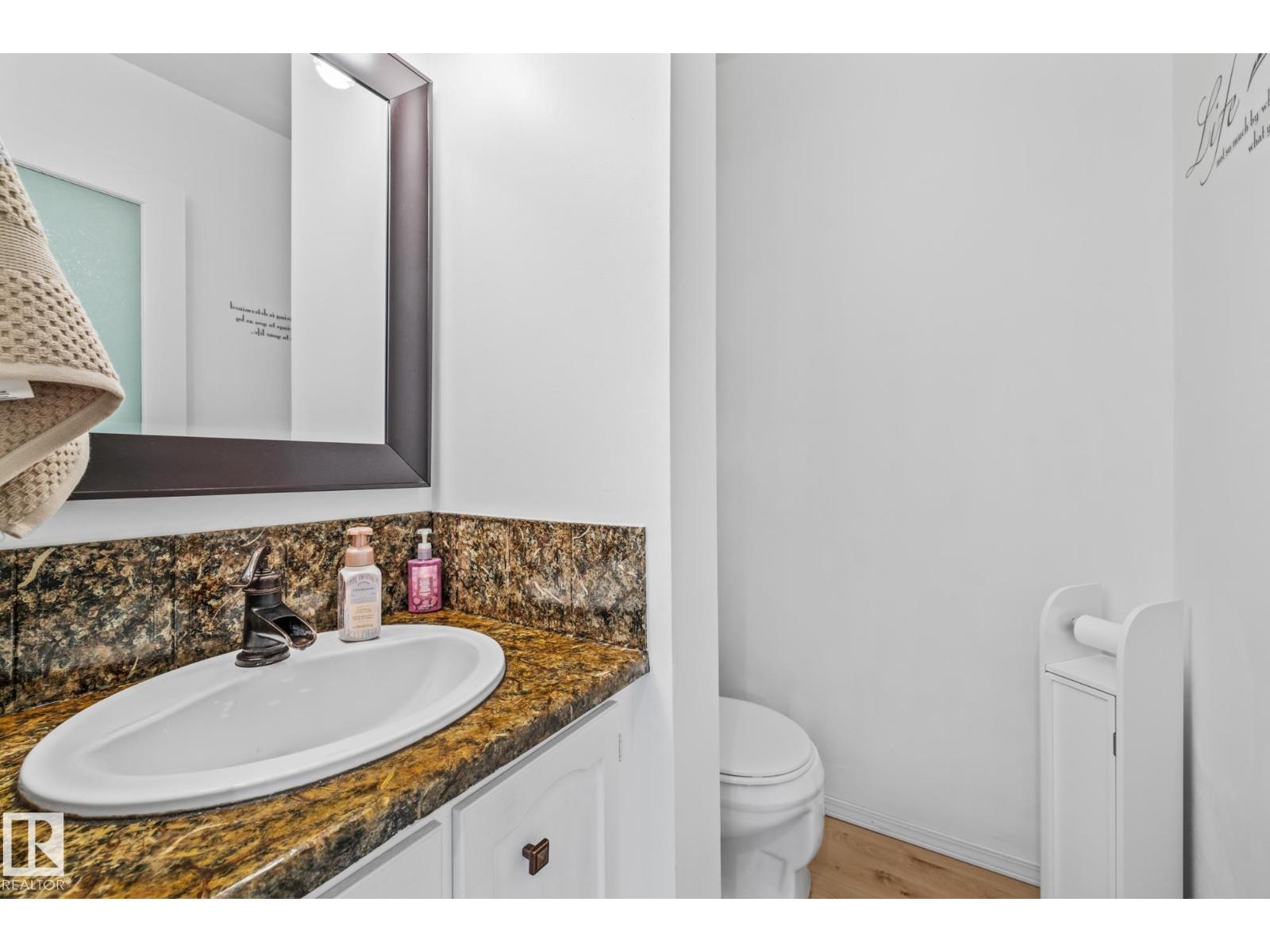 Photo 28 of 10940 Beaumaris Rd Nw, Edmonton AB