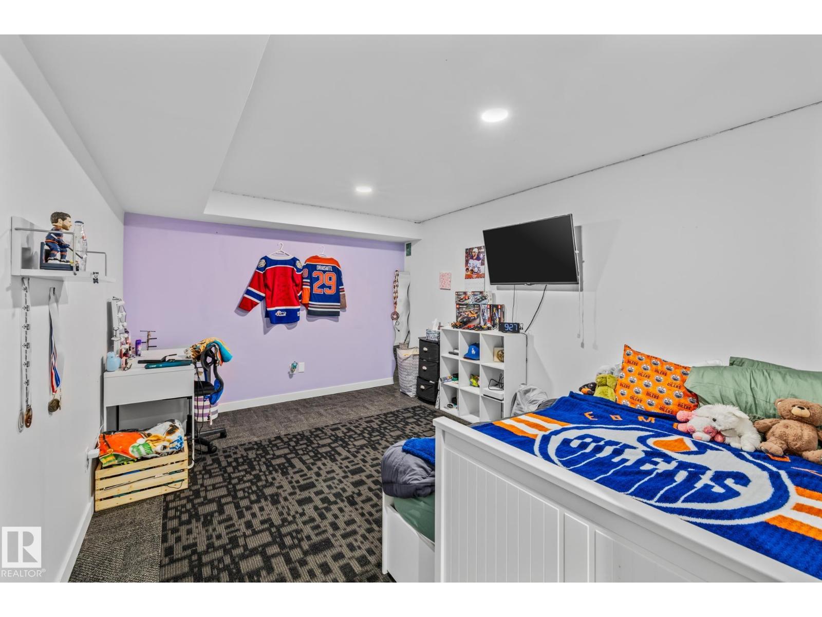 Photo 31 of 10940 Beaumaris Rd Nw, Edmonton AB