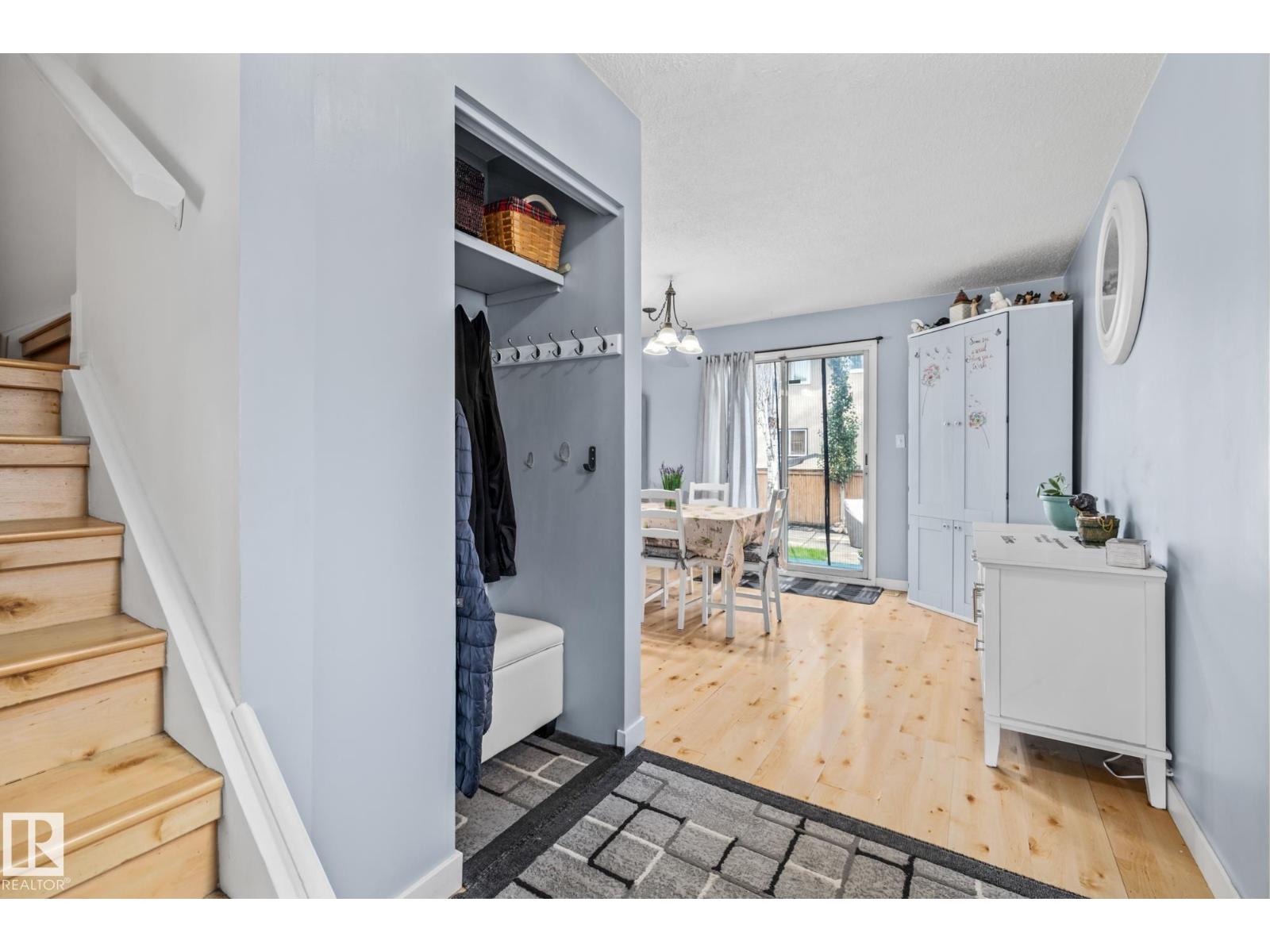 Photo 15 of 10940 Beaumaris Rd Nw, Edmonton AB