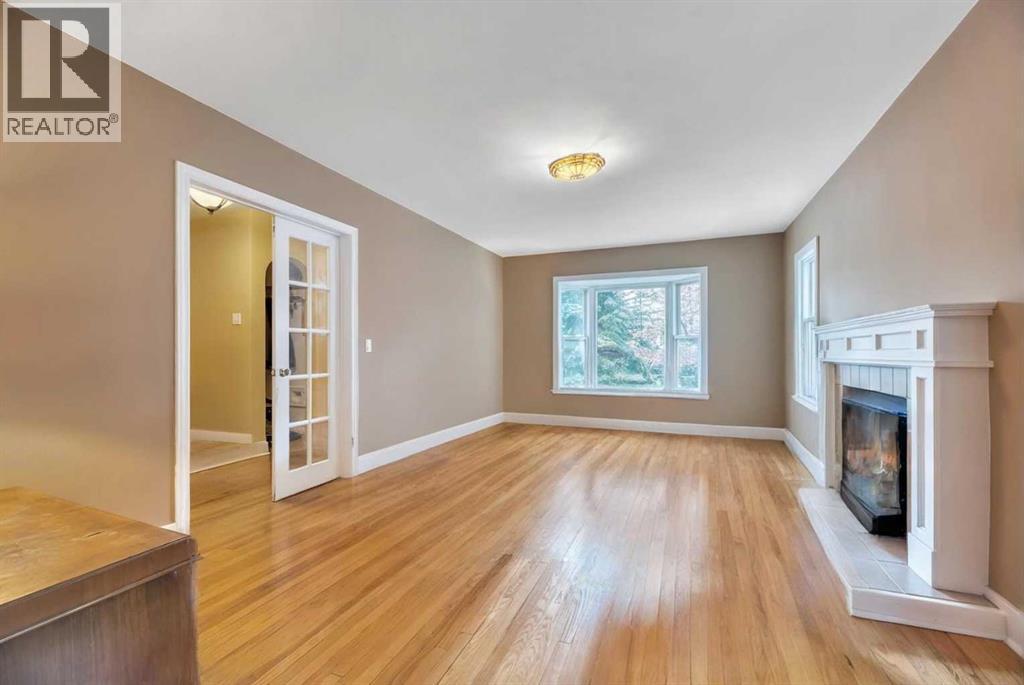 Single Family House for Sale in  Scarboro Avenue SW Scarboro Calgary 