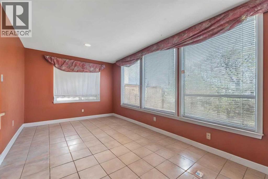 Single Family House for Sale in  Scarboro Avenue SW Scarboro Calgary 