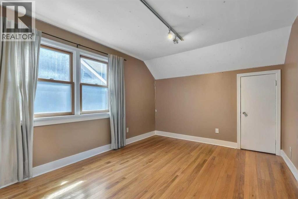 Single Family House for Sale in  Scarboro Avenue SW Scarboro Calgary 