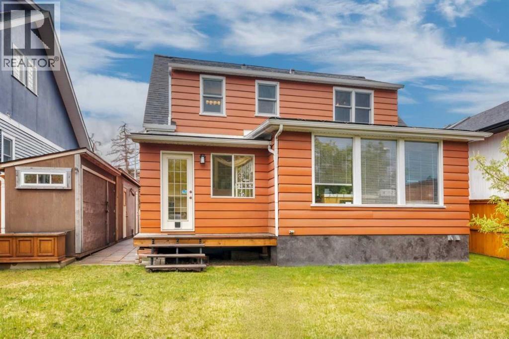 Single Family House for Sale in  Scarboro Avenue SW Scarboro Calgary 