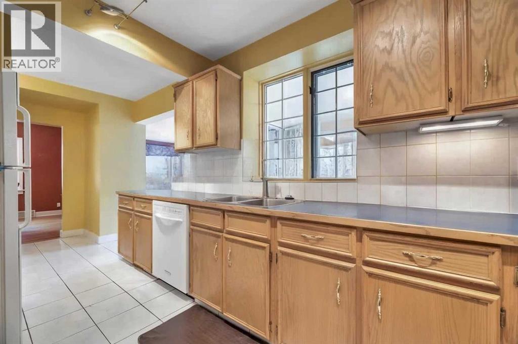 Single Family House for Sale in  Scarboro Avenue SW Scarboro Calgary 