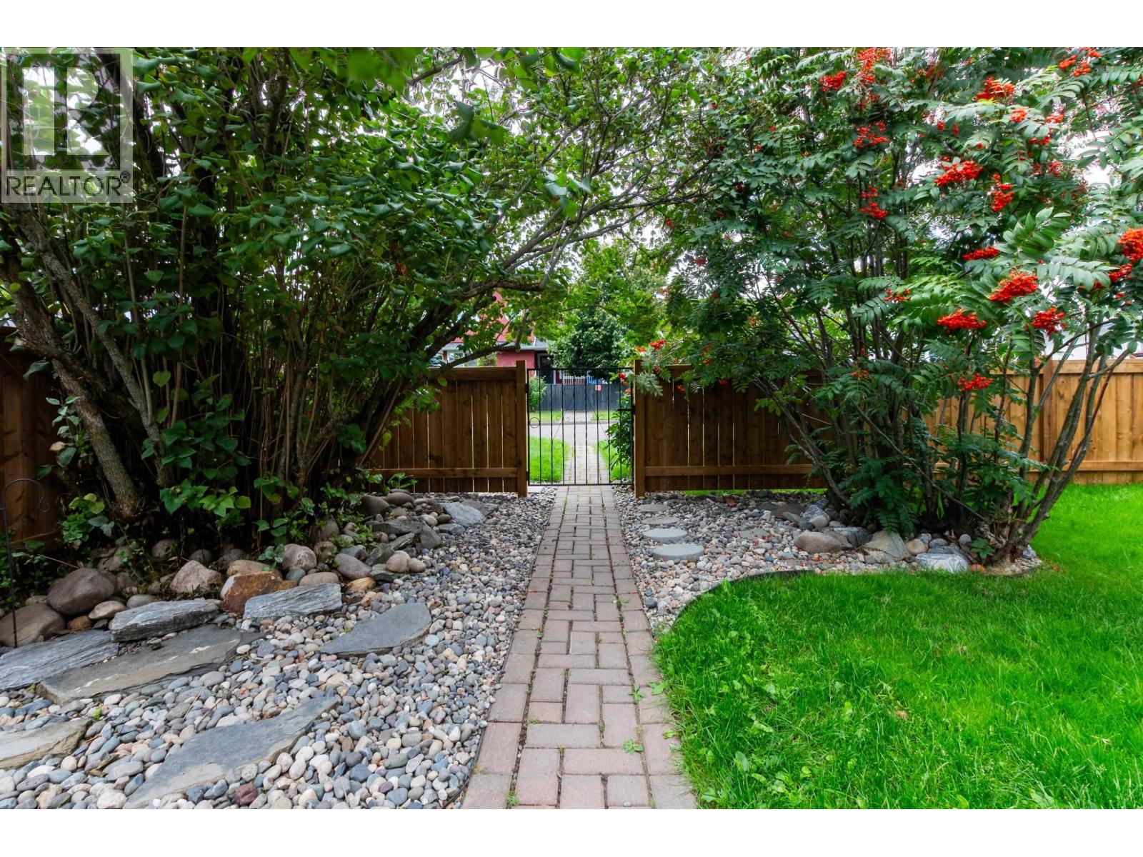 Photo 14 of 370 384 Burden Street, Prince George BC