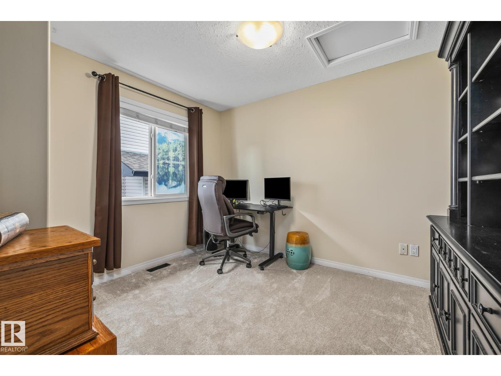 Photo 17 of 10411 95 St, Morinville AB
