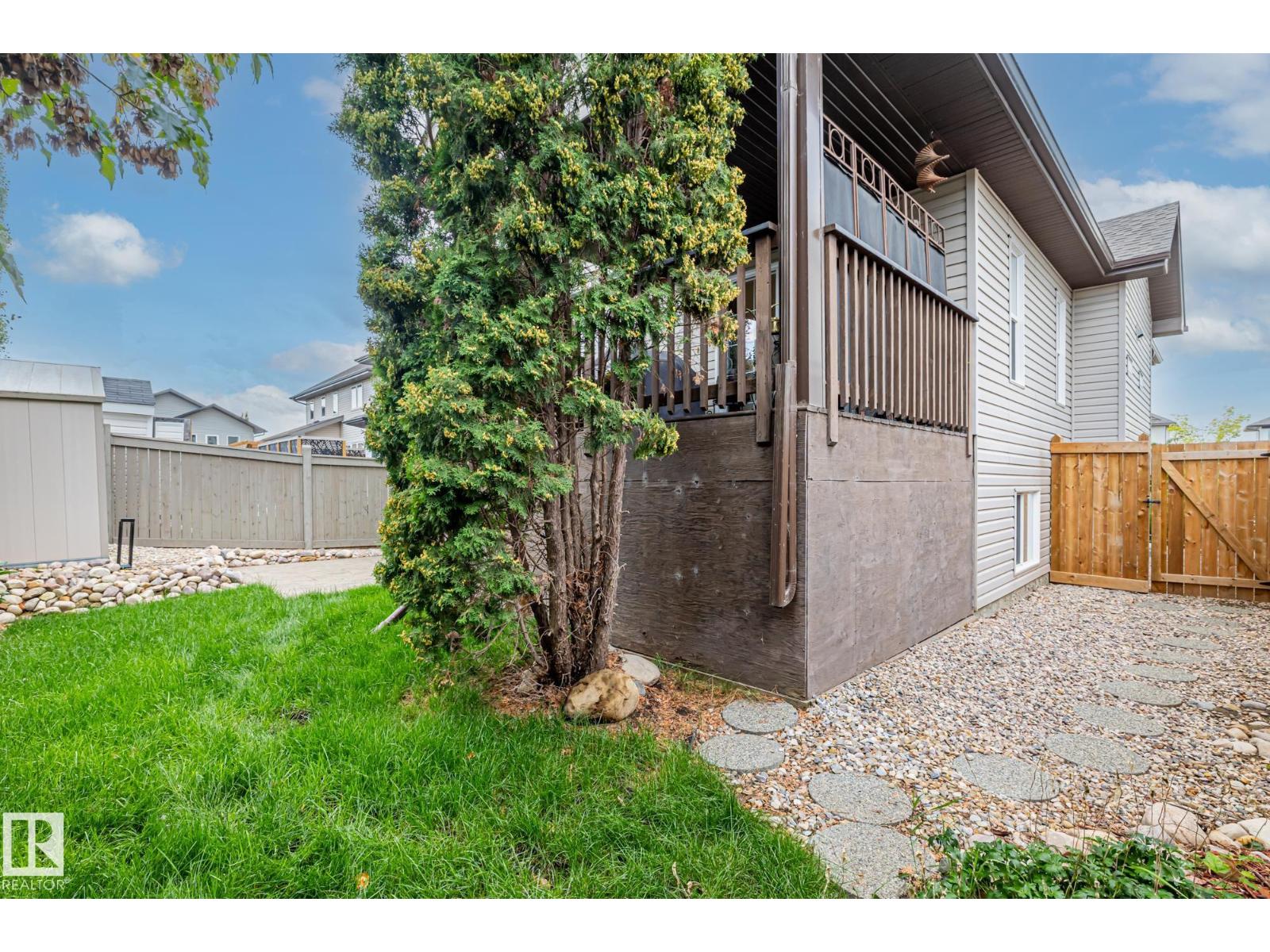 Photo 30 of 10411 95 St, Morinville AB
