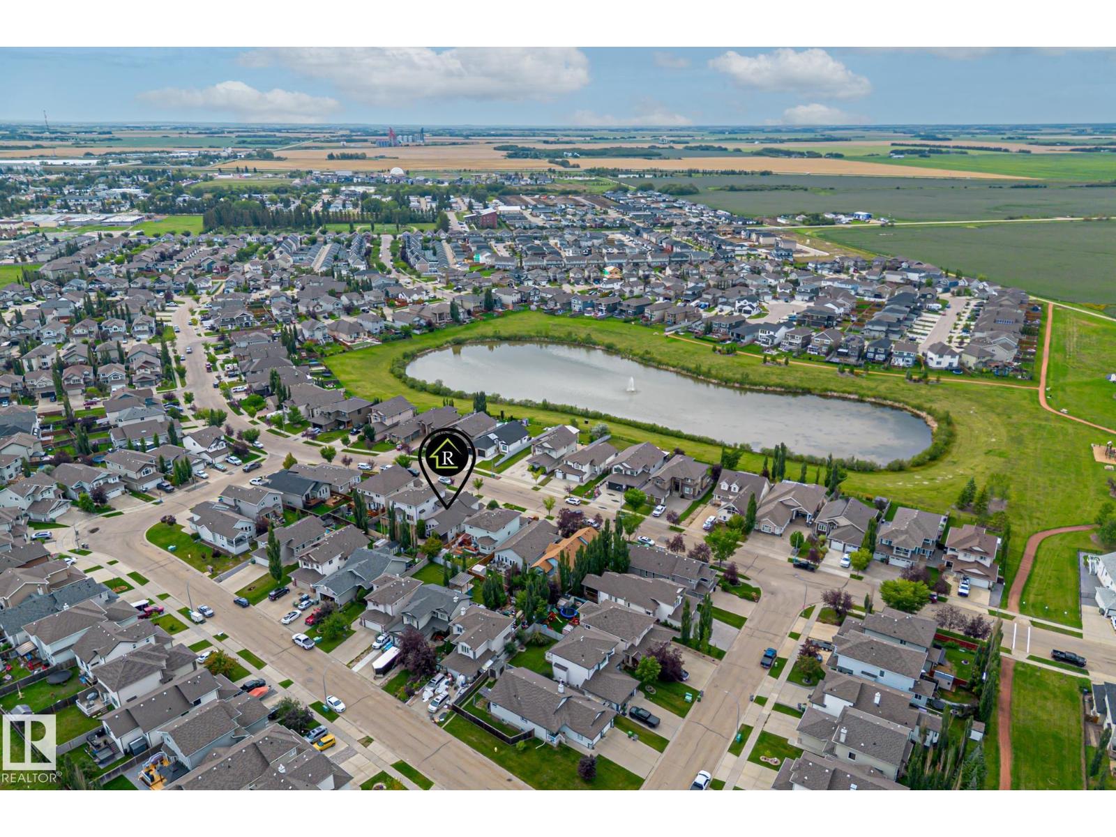 Photo 36 of 10411 95 St, Morinville AB