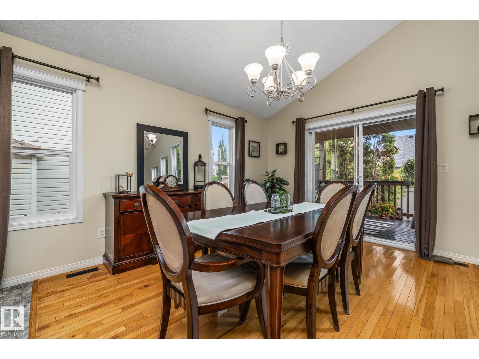 Photo 7 of 10411 95 St, Morinville AB