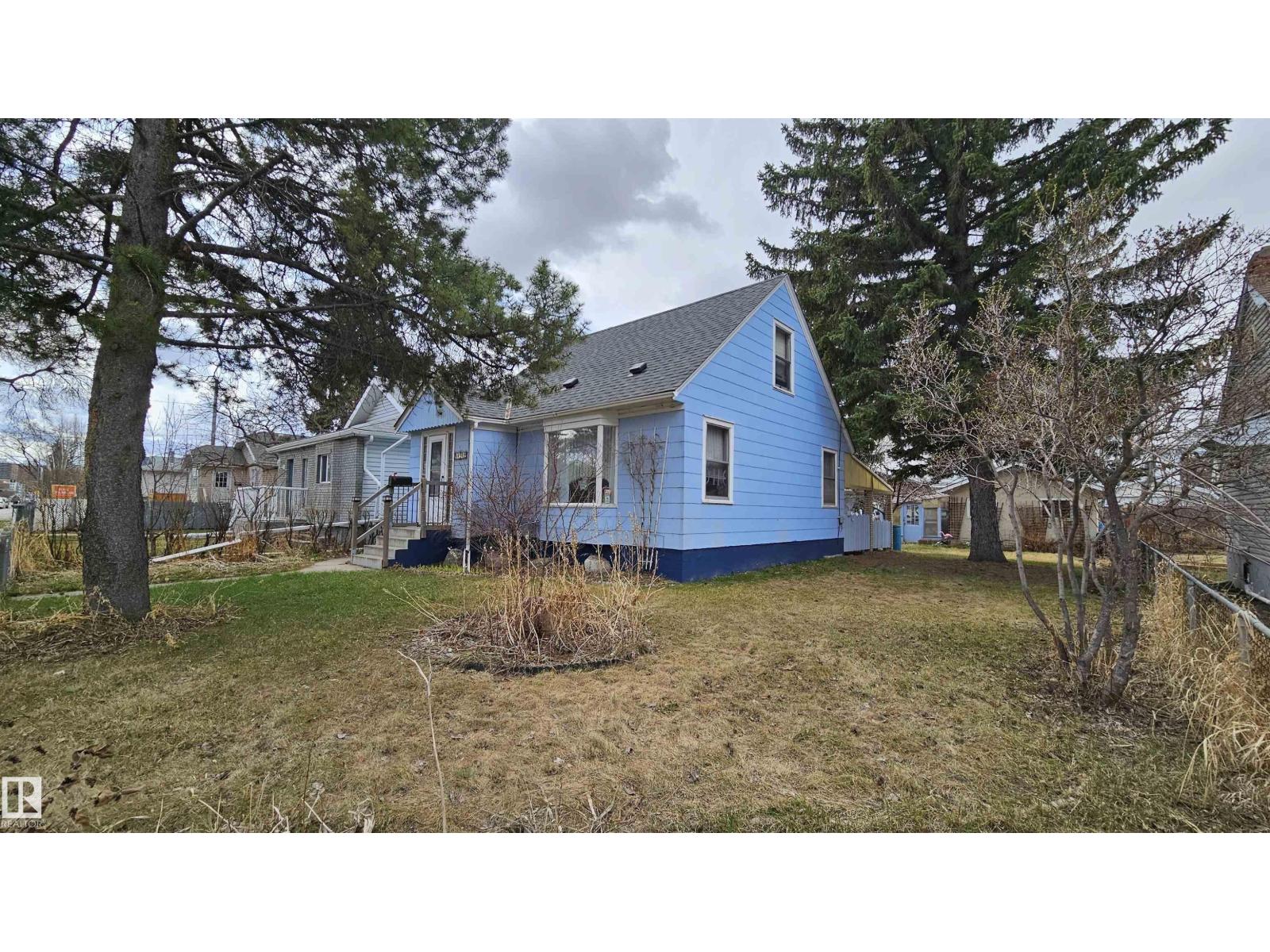 Photo 12 of 11512 86 St Nw, Edmonton AB