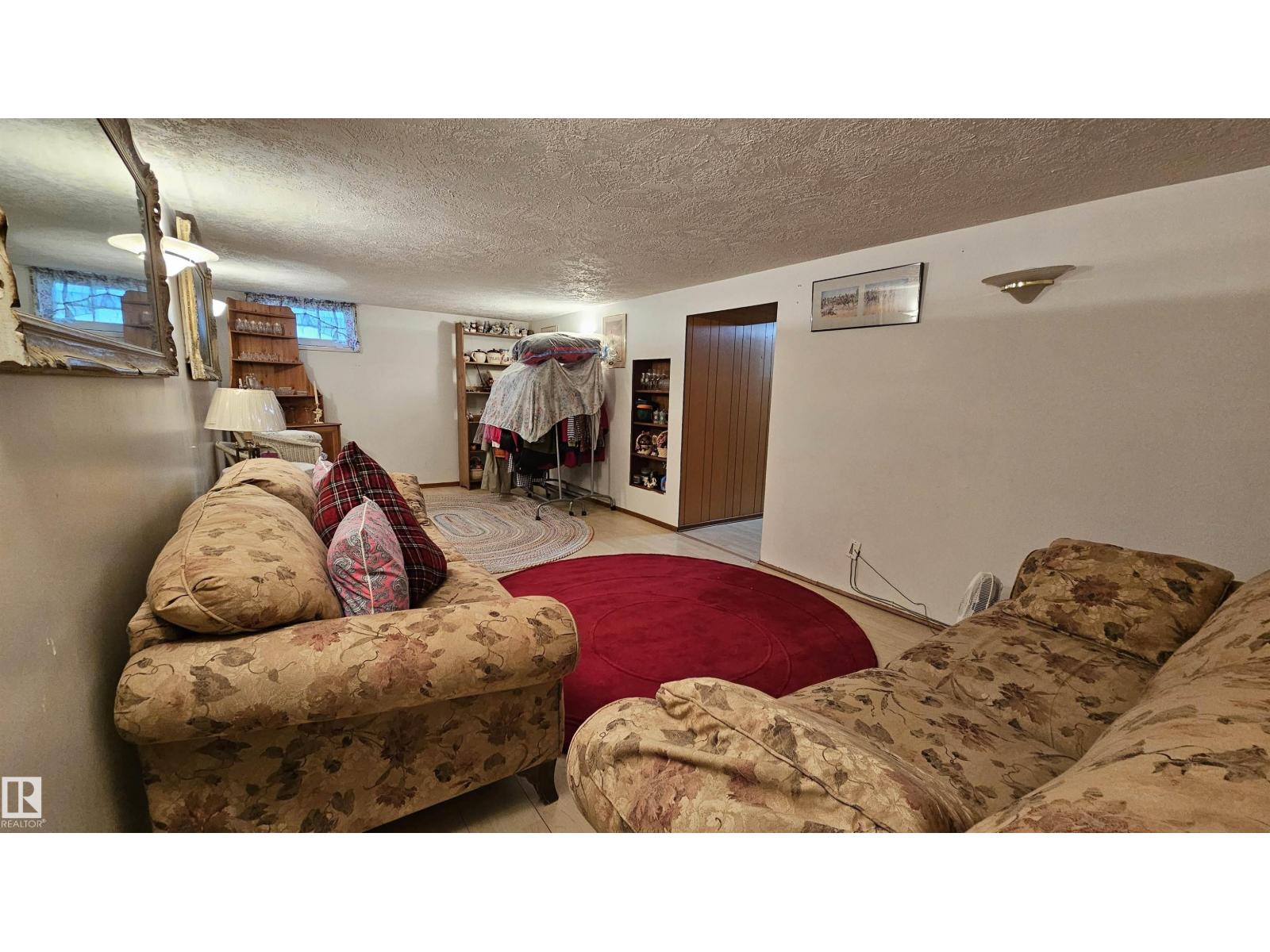 Photo 21 of 11512 86 St Nw, Edmonton AB