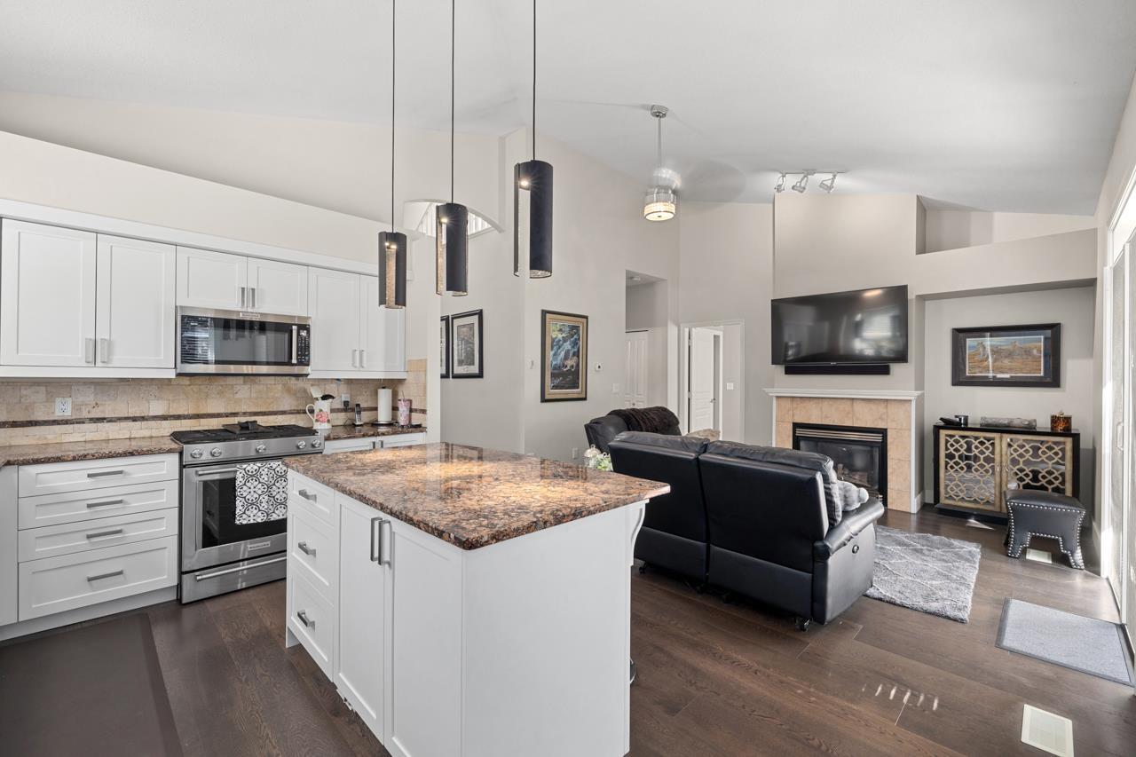 Photo 13 of 101 3500 144 Street, Surrey BC