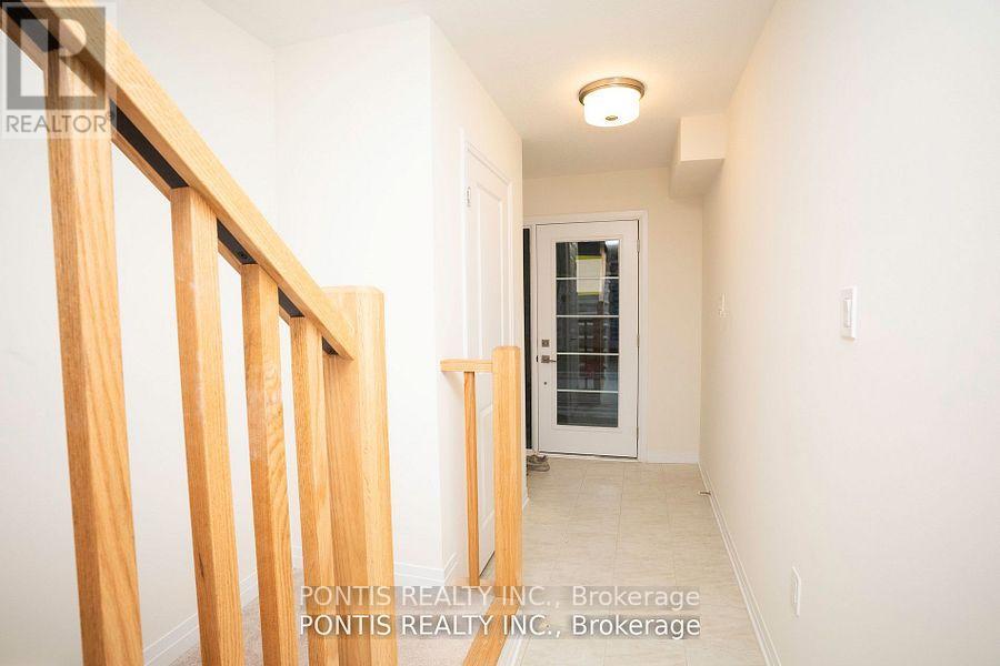 Photo 18 of 84 Fieldridge Crescent, Brampton ON