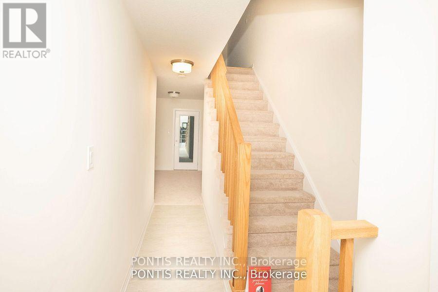 Photo 14 of 84 Fieldridge Crescent, Brampton ON