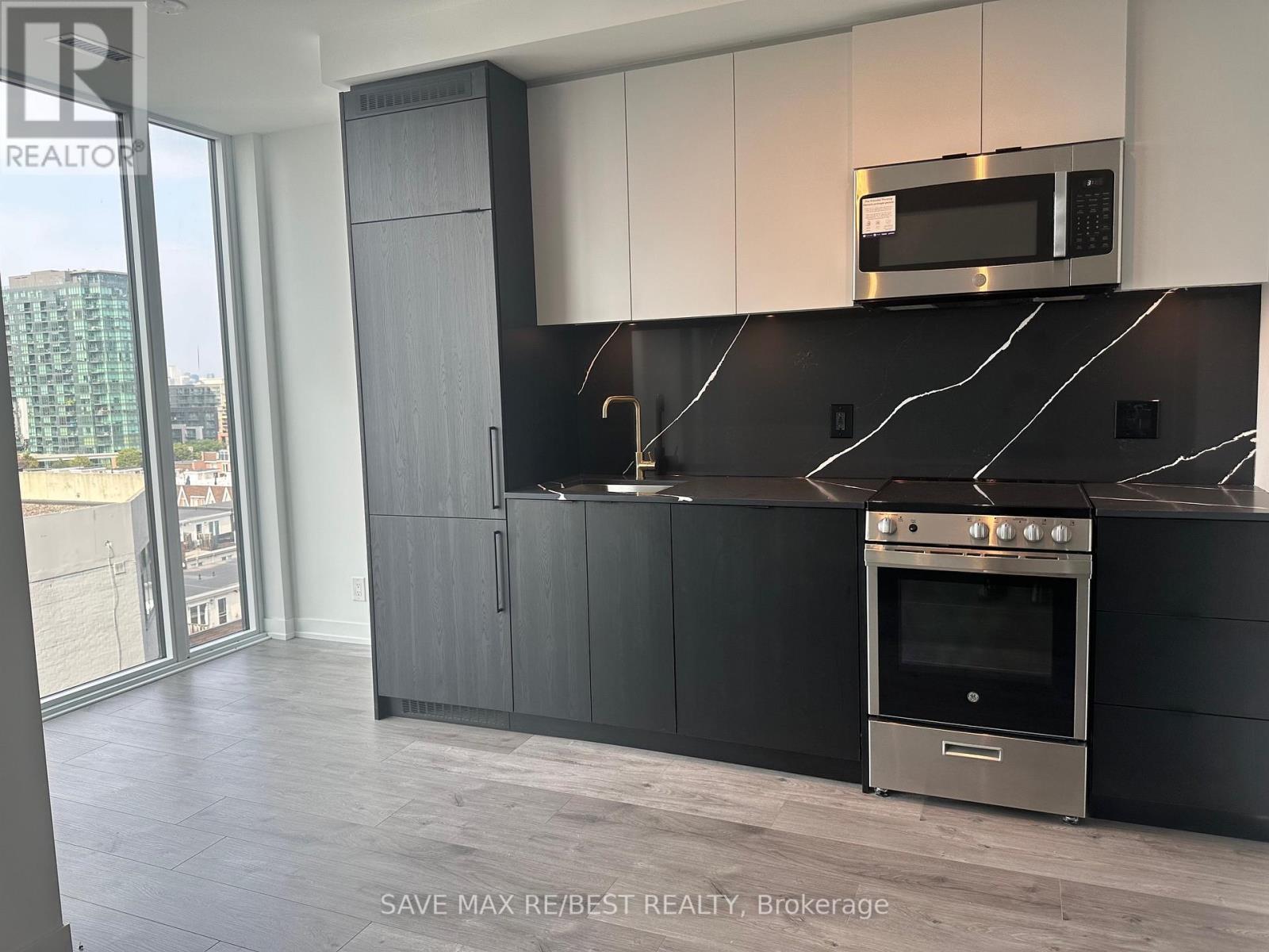 Photo 8 of 726 285 Dufferin Street, Toronto ON