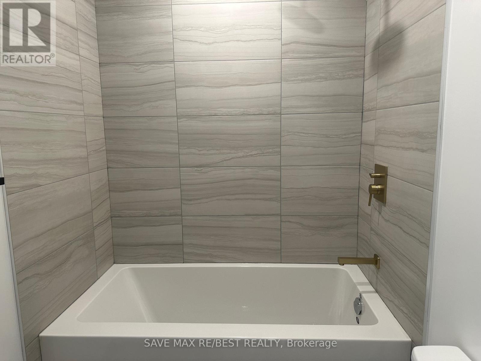 Photo 21 of 726 285 Dufferin Street, Toronto ON