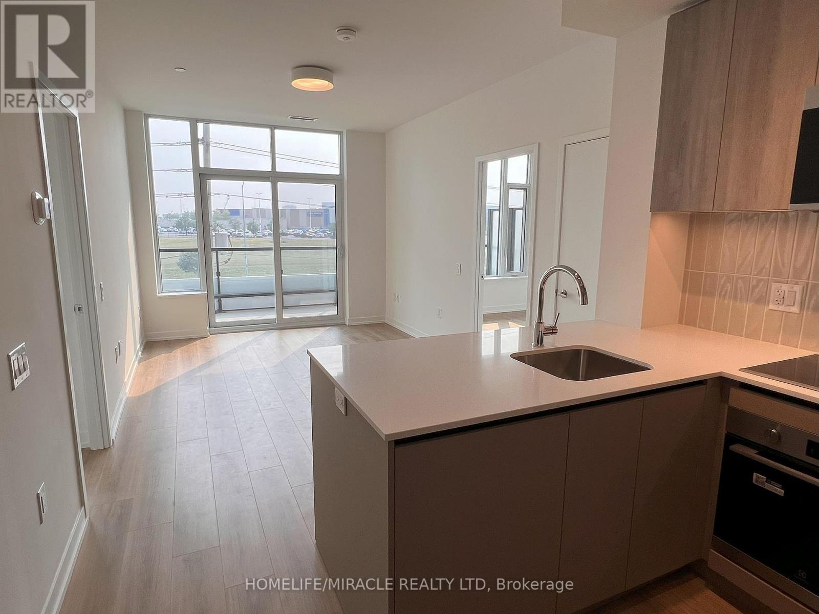 Photo 2 of 422 2485 Eglinton Avenue W, Mississauga ON