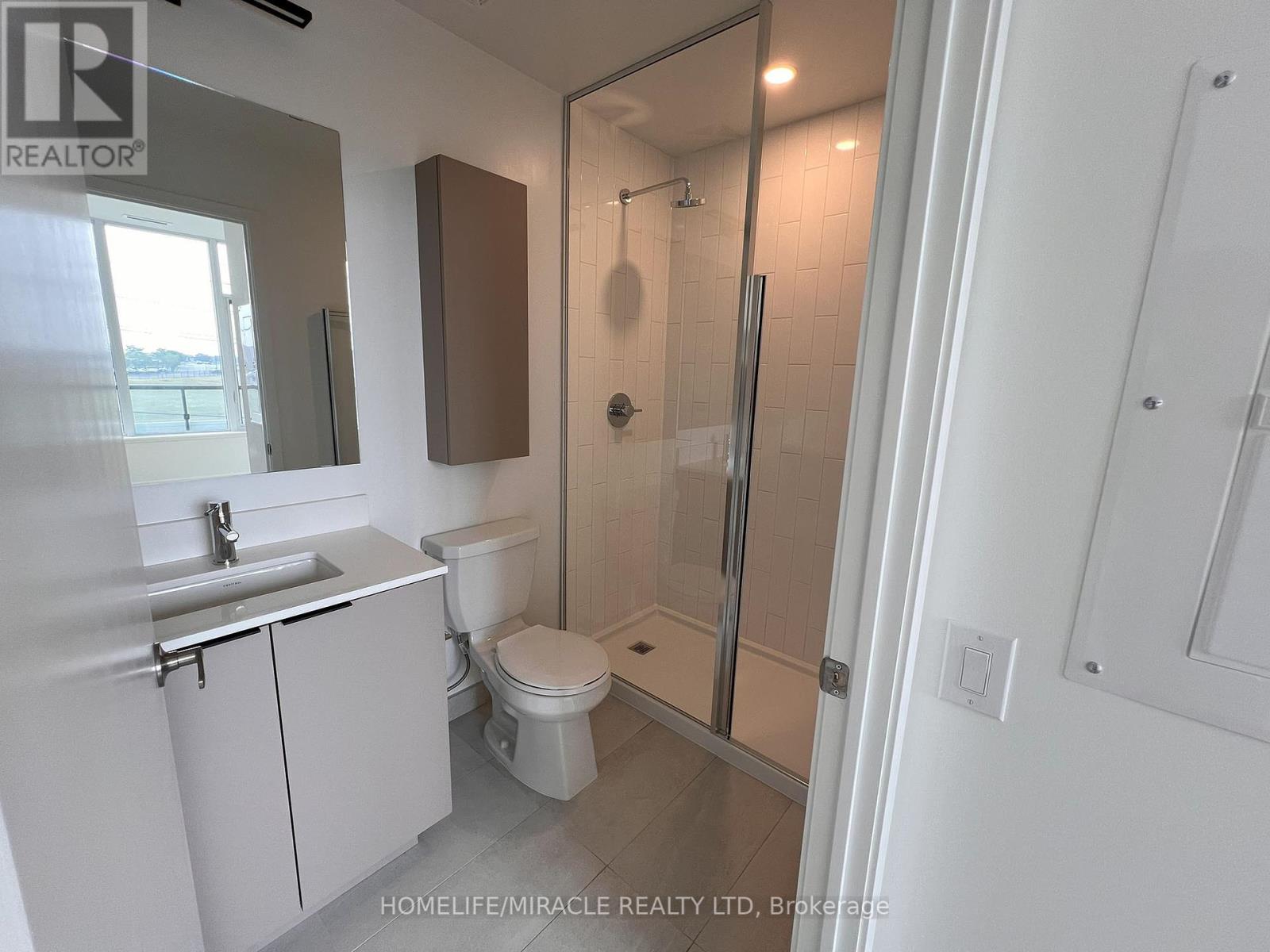 Photo 8 of 422 2485 Eglinton Avenue W, Mississauga ON