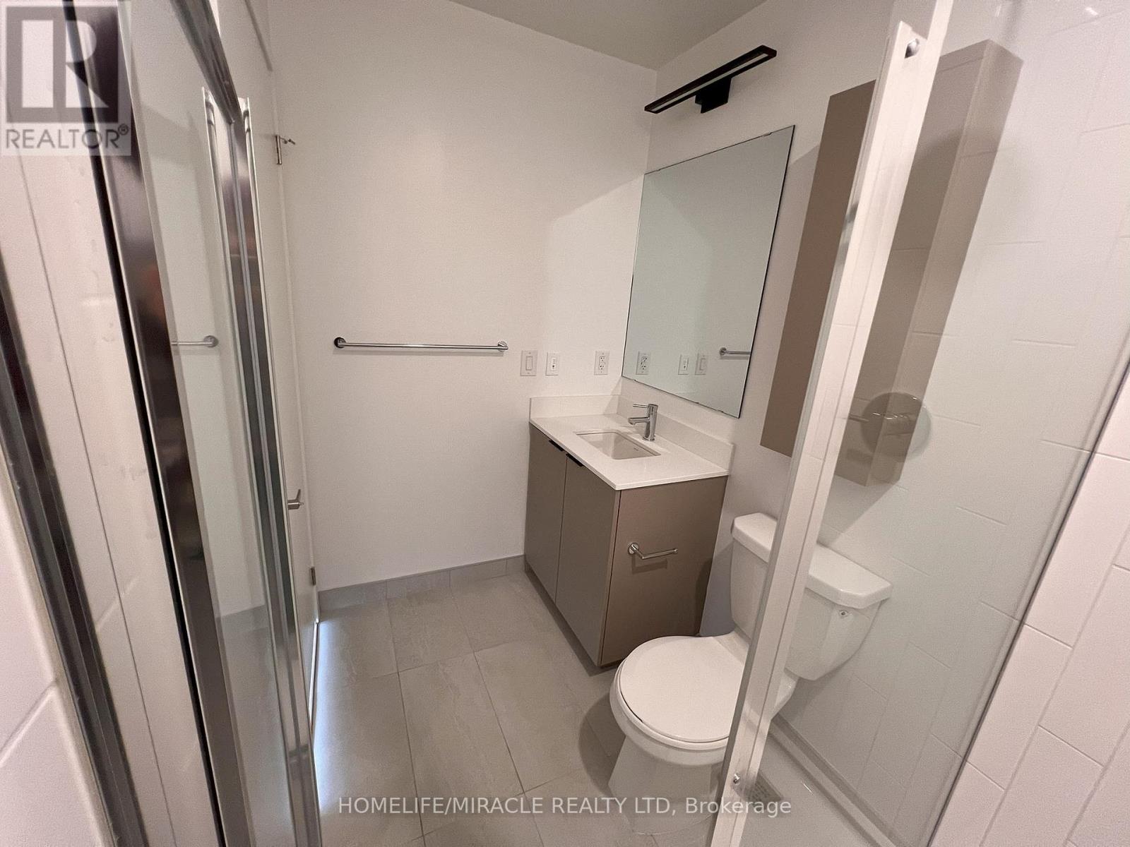 Photo 9 of 422 2485 Eglinton Avenue W, Mississauga ON