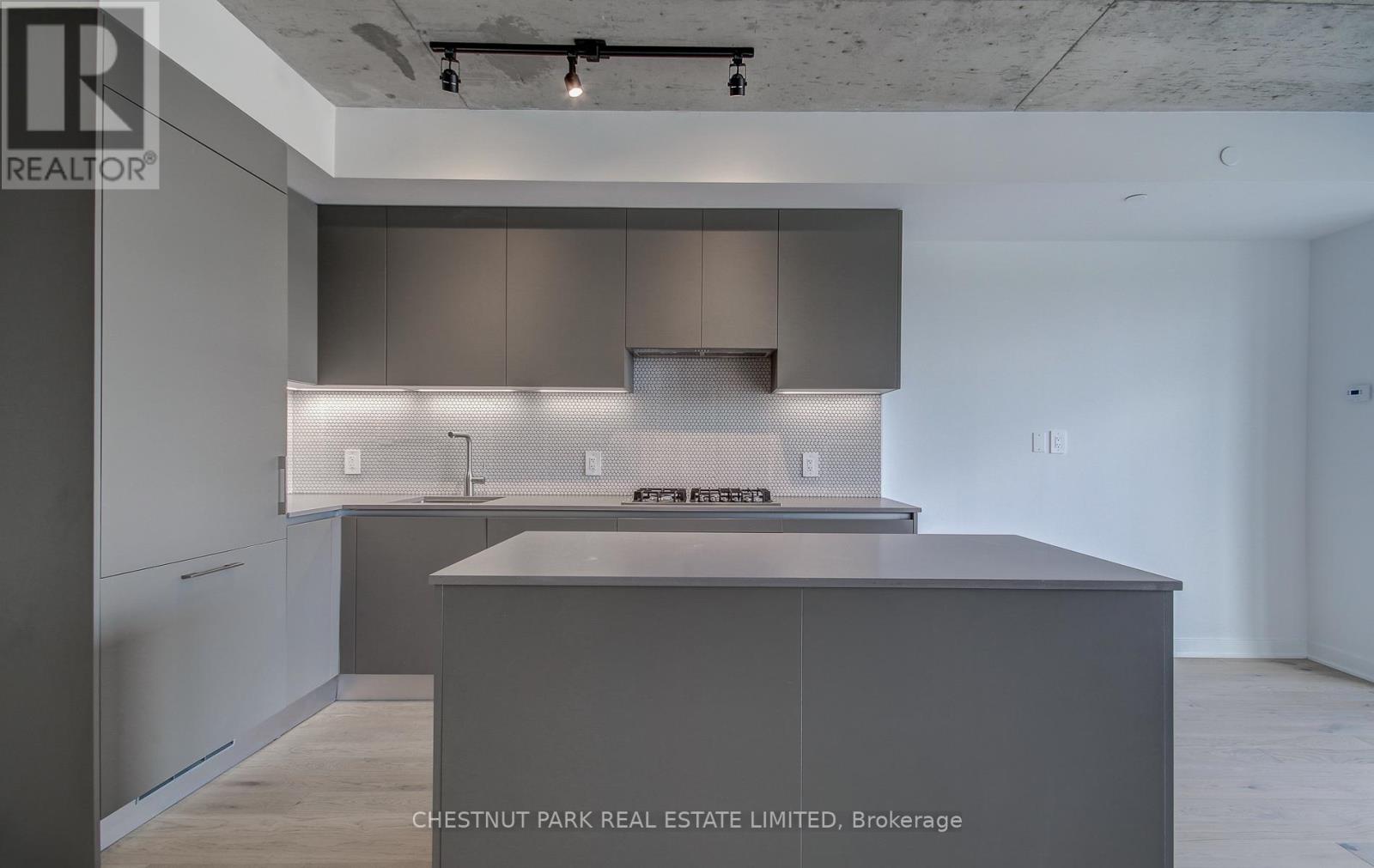 Photo 7 of 613 2720 Dundas Street W, Toronto ON