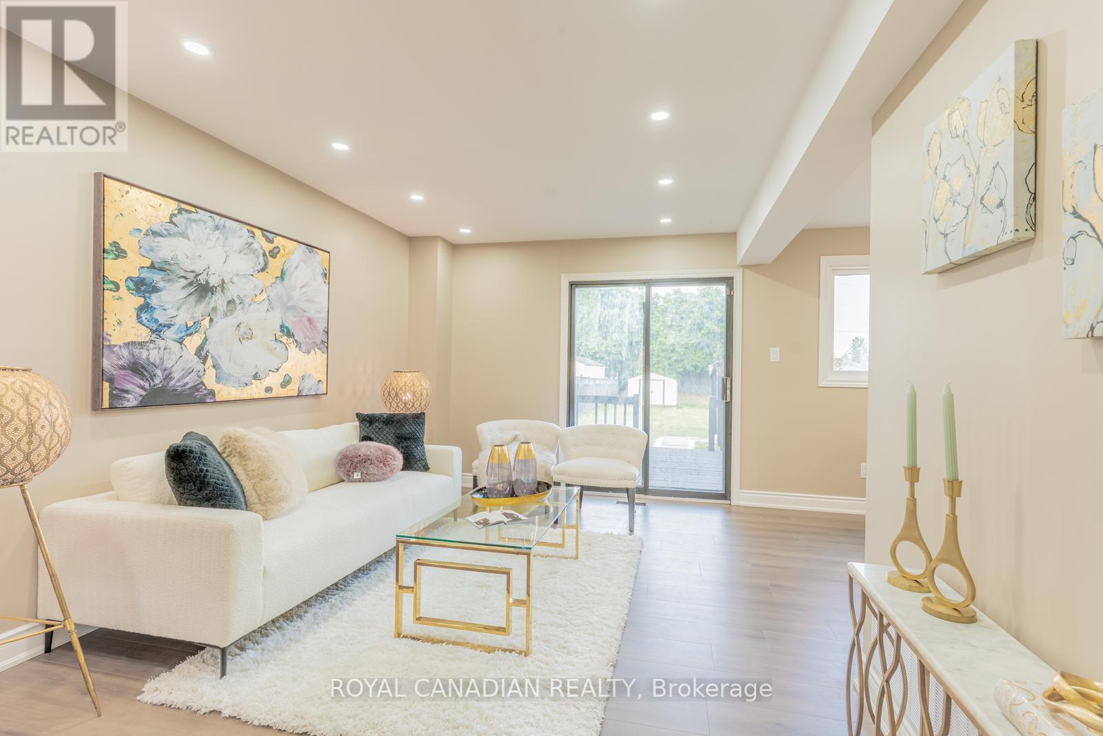Photo 30 of 60 Cherrytree Drive W, Brampton ON