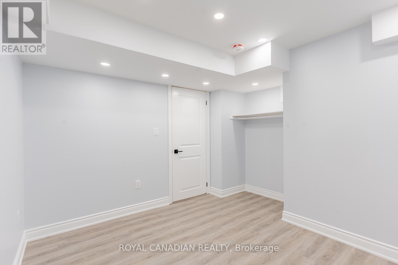 Photo 40 of 60 Cherrytree Drive W, Brampton ON