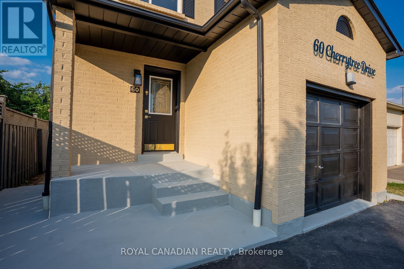 Photo 18 of 60 Cherrytree Drive W, Brampton ON
