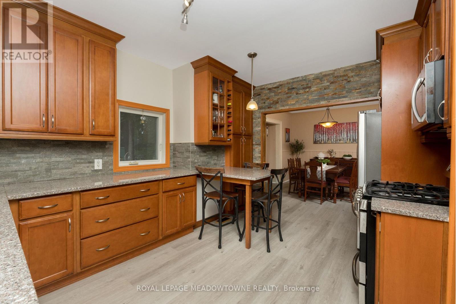 Photo 16 of 14 Academy Road, Halton Hills ON