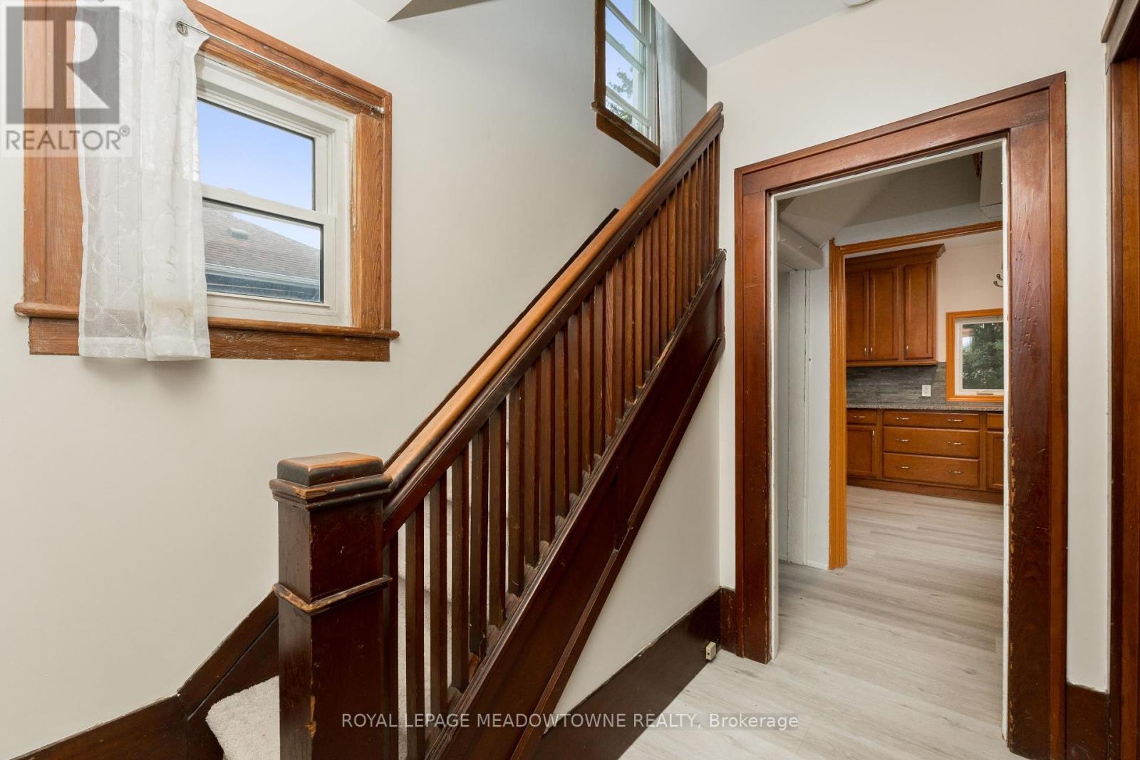 Photo 17 of 14 Academy Road, Halton Hills ON
