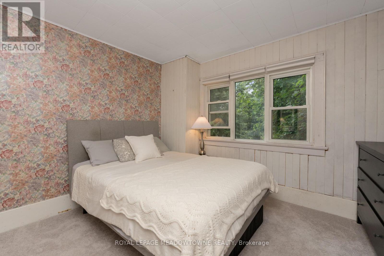Photo 21 of 14 Academy Road, Halton Hills ON