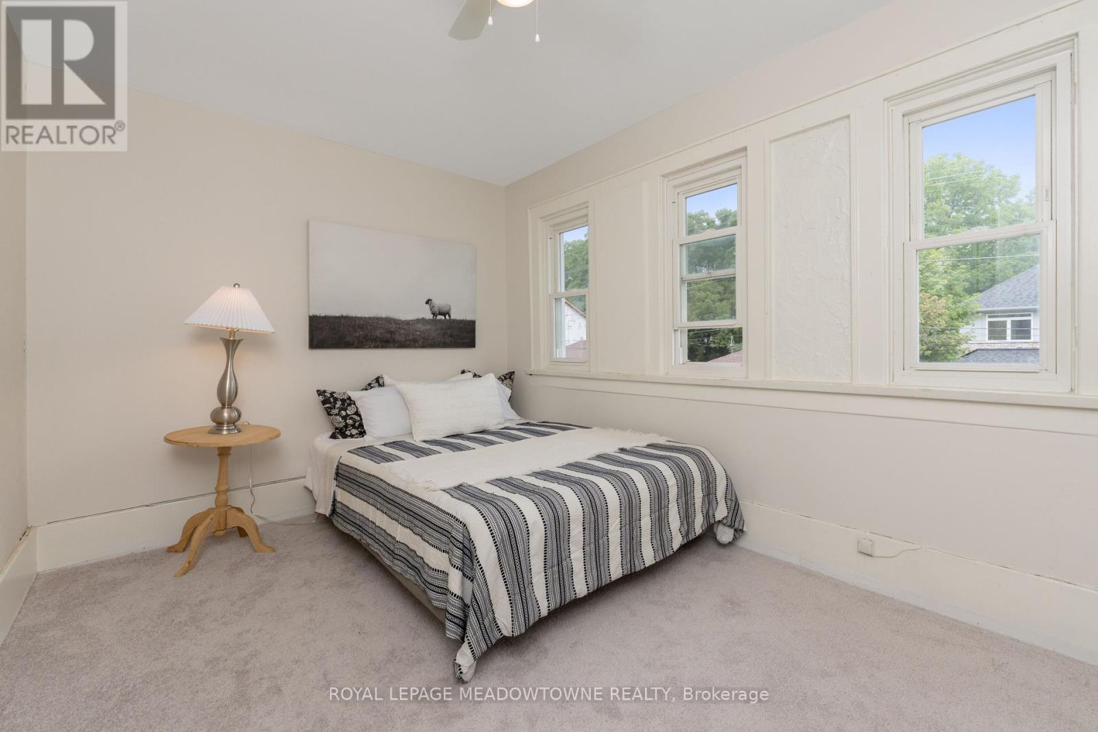 Photo 24 of 14 Academy Road, Halton Hills ON