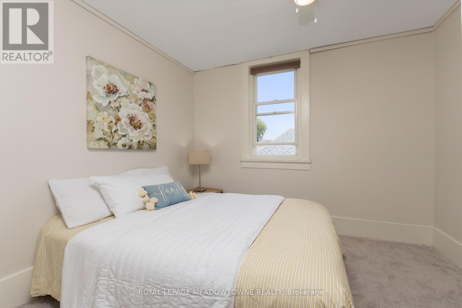 Photo 26 of 14 Academy Road, Halton Hills ON