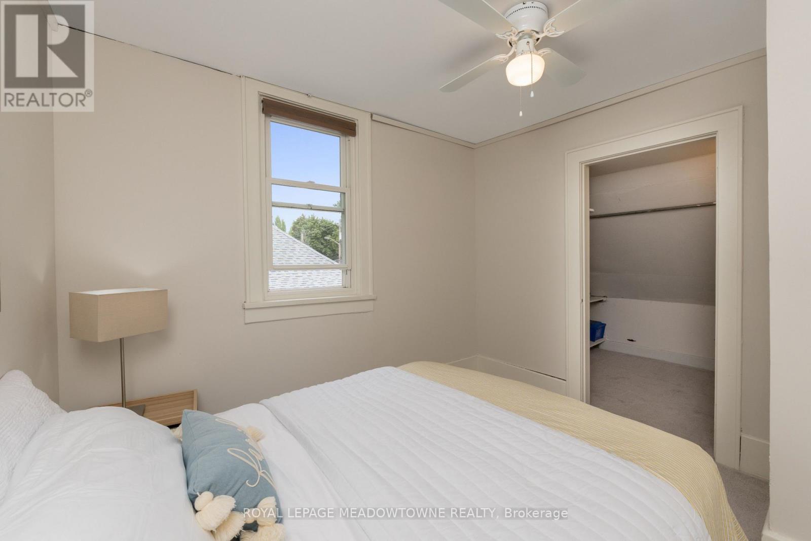 Photo 27 of 14 Academy Road, Halton Hills ON