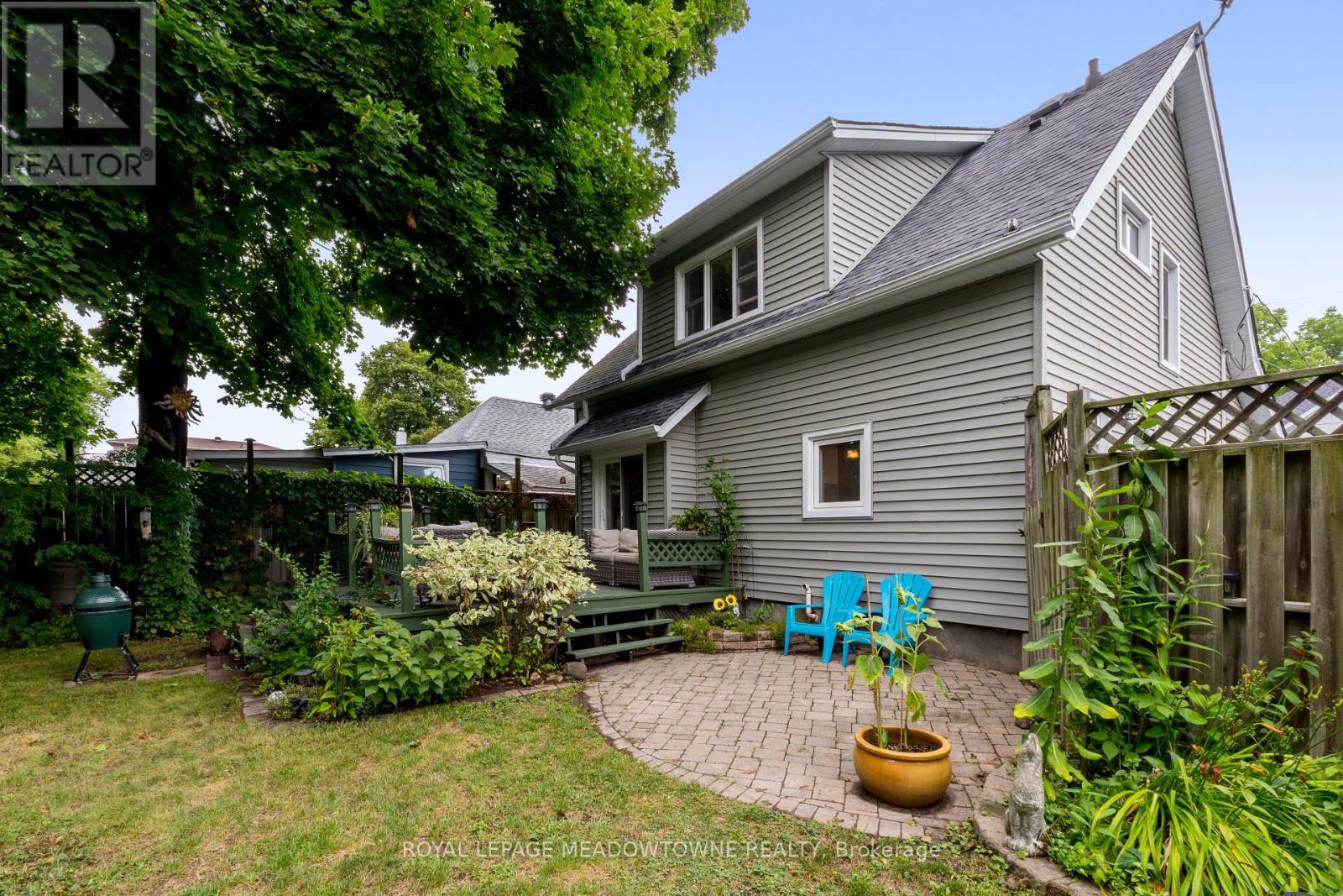 Photo 39 of 14 Academy Road, Halton Hills ON