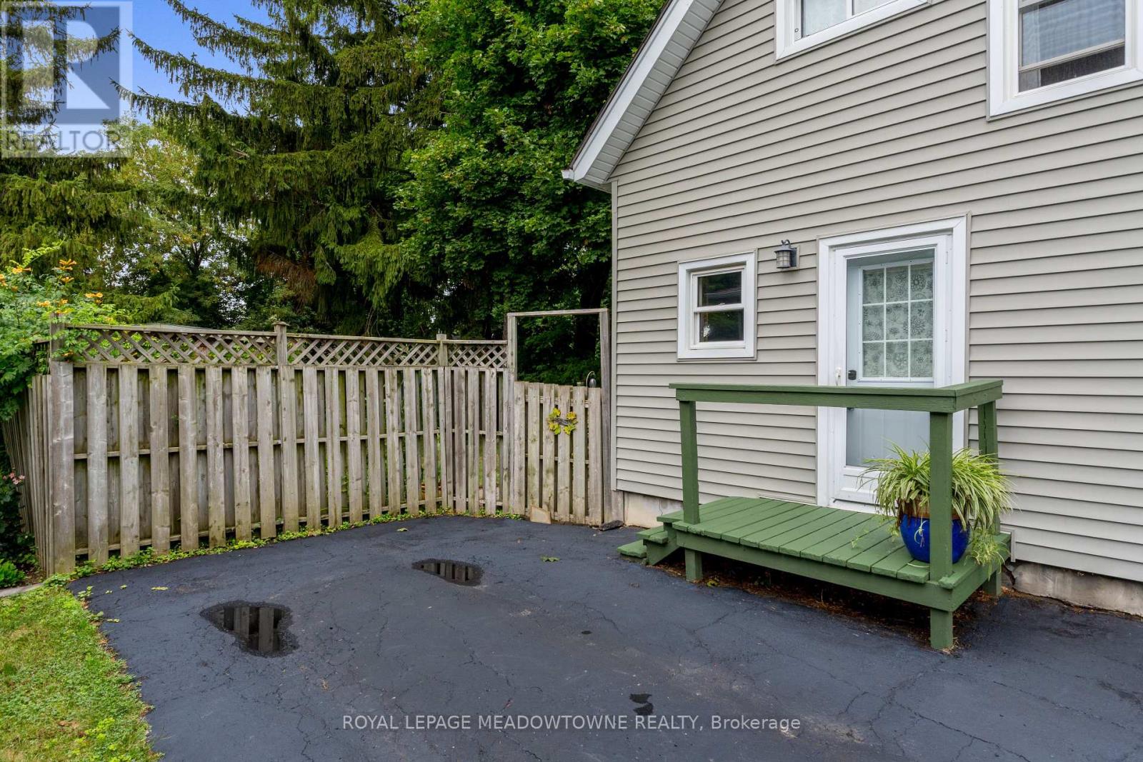 Photo 46 of 14 Academy Road, Halton Hills ON