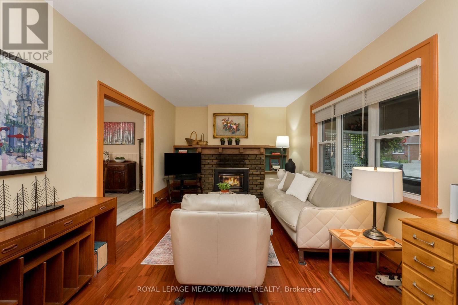 Photo 7 of 14 Academy Road, Halton Hills ON