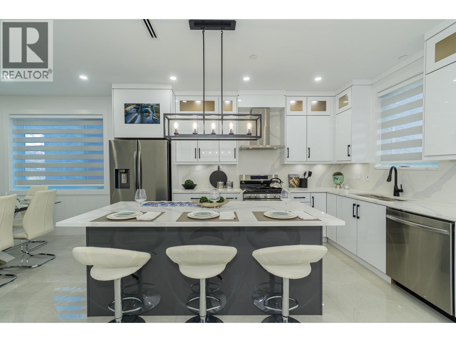 2792 E 49TH AVENUE, Vancouver