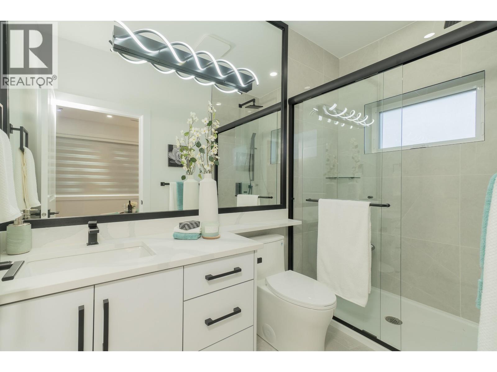 2792 E 49TH AVENUE, Vancouver