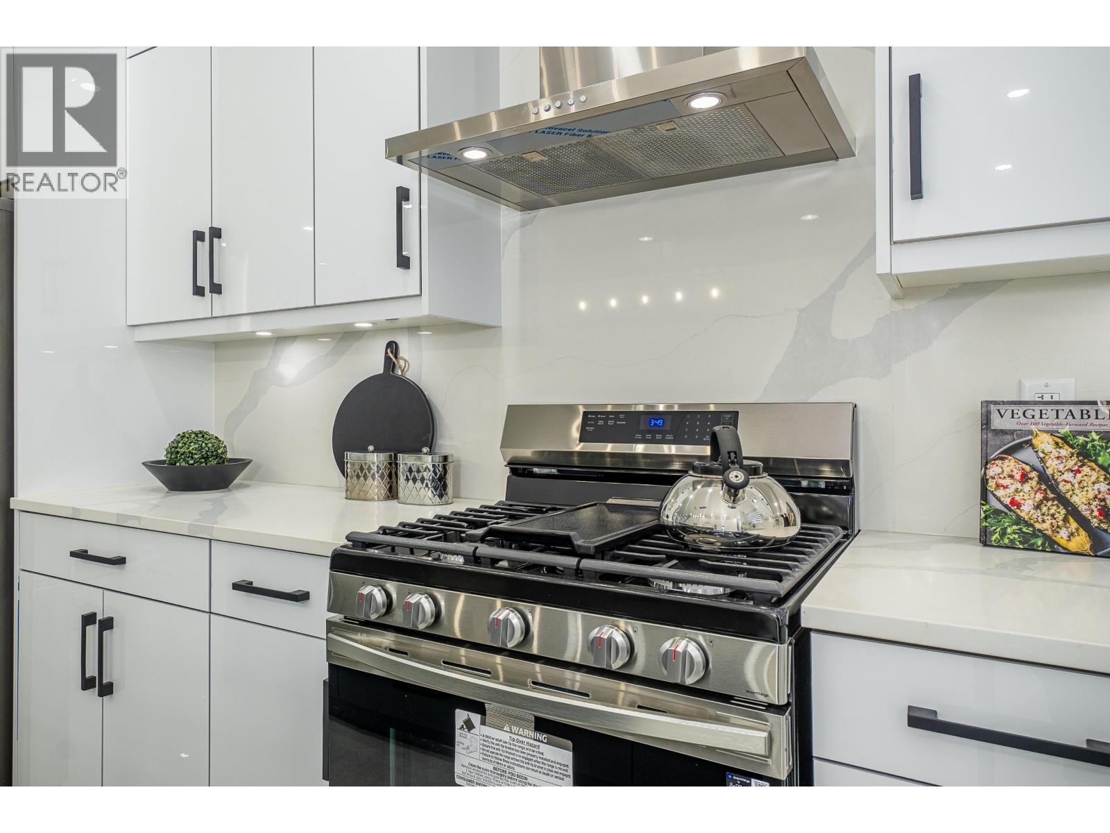 2792 E 49TH AVENUE, Vancouver