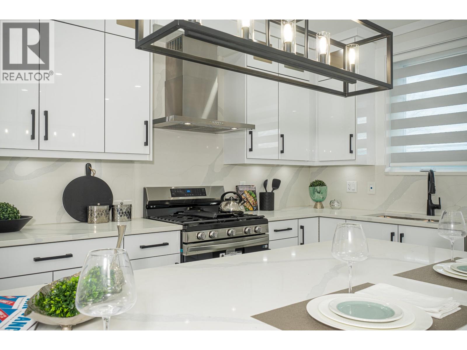 2792 E 49TH AVENUE, Vancouver
