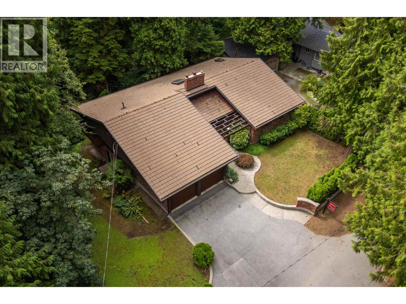 Photo 3 of 20804 Wicklund Avenue, Maple Ridge BC