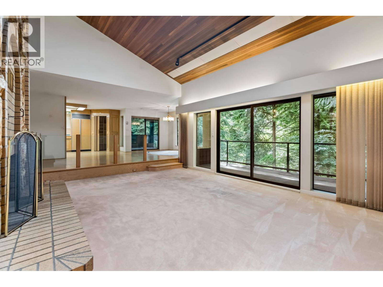 Photo 6 of 20804 Wicklund Avenue, Maple Ridge BC