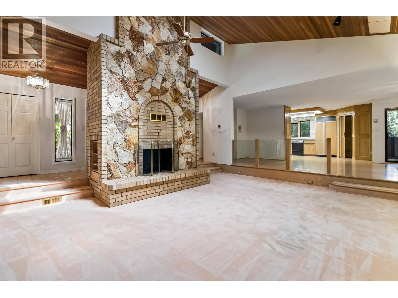 Photo 7 of 20804 Wicklund Avenue, Maple Ridge BC