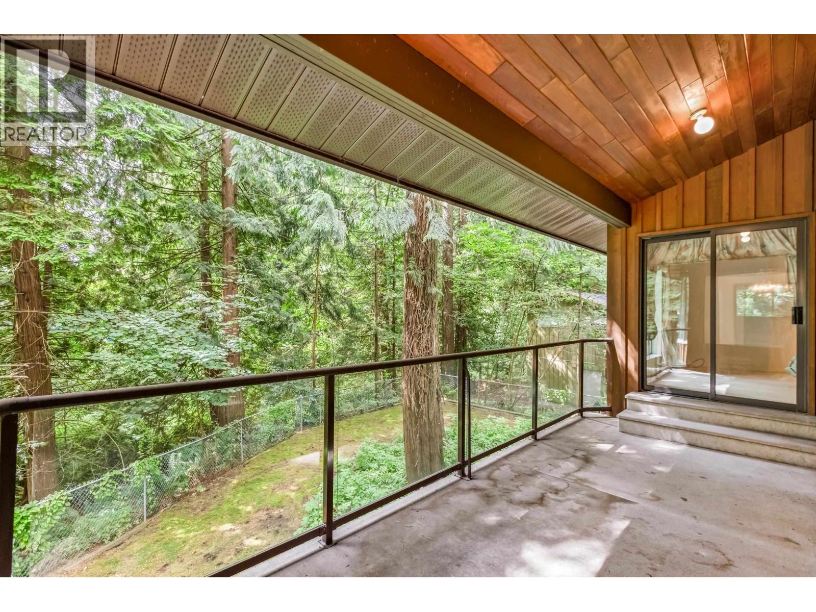 Photo 9 of 20804 Wicklund Avenue, Maple Ridge BC